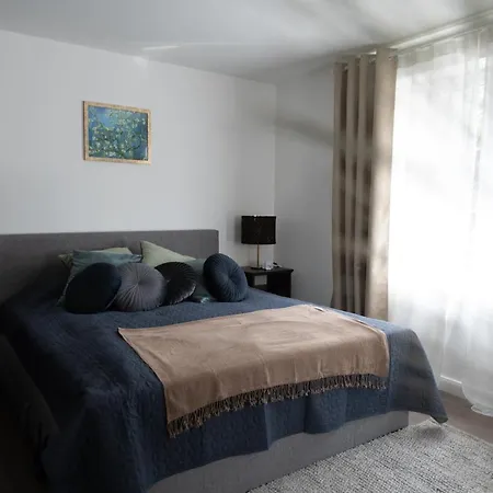 Quiet With The Comforts Of Appartement